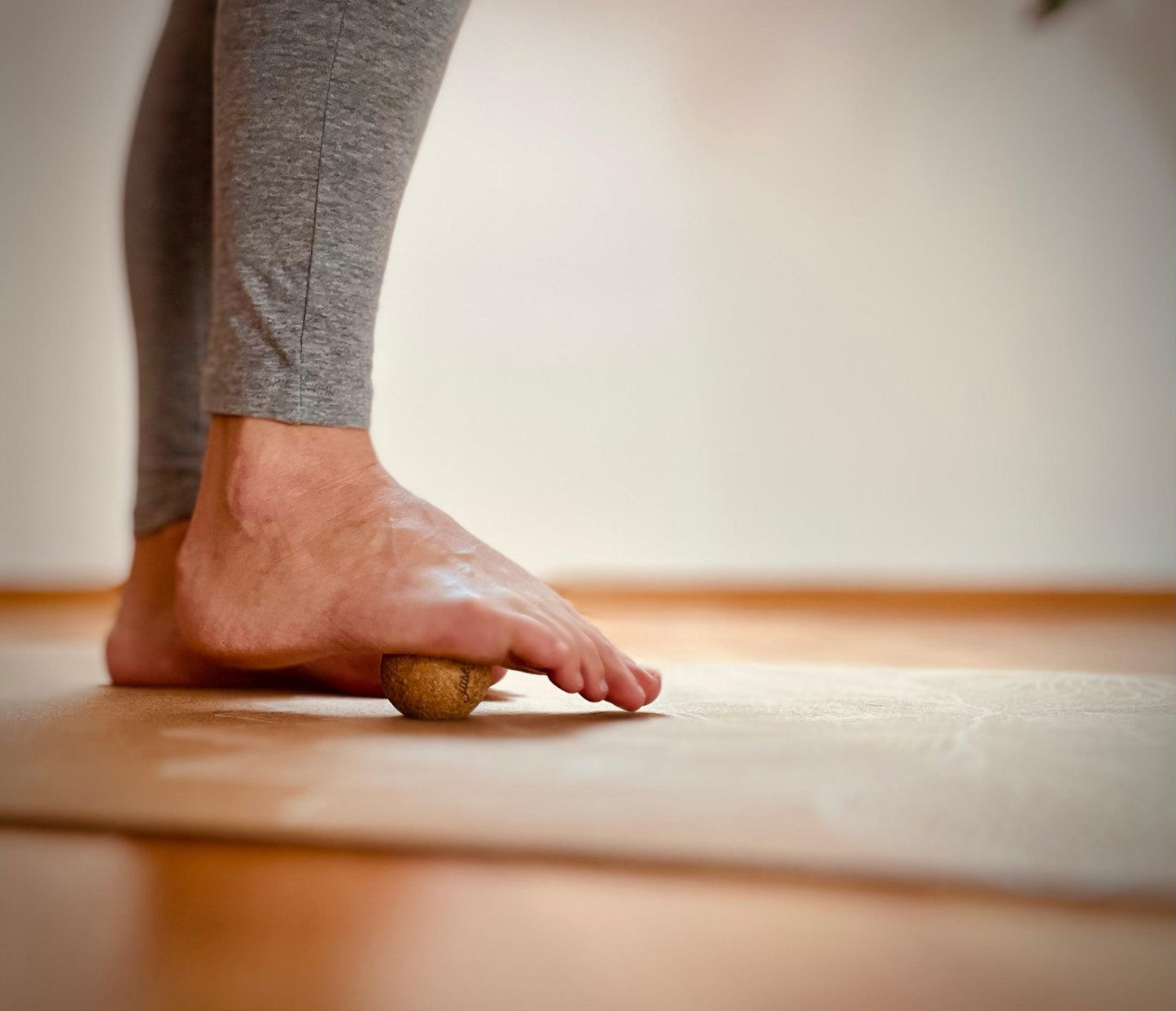 Faszienball klein aus Kork Durchmesser 50mm  für dein Faszien-Training für die Plantarfaszie