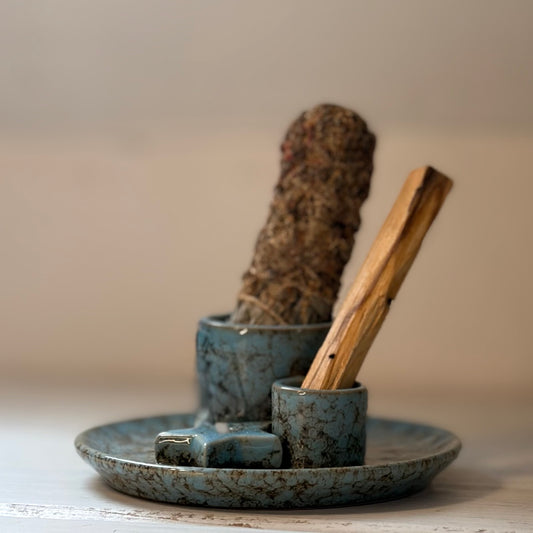 Keramik Räucherset mit Salbei und Palo Santo in petrolblauer Schale