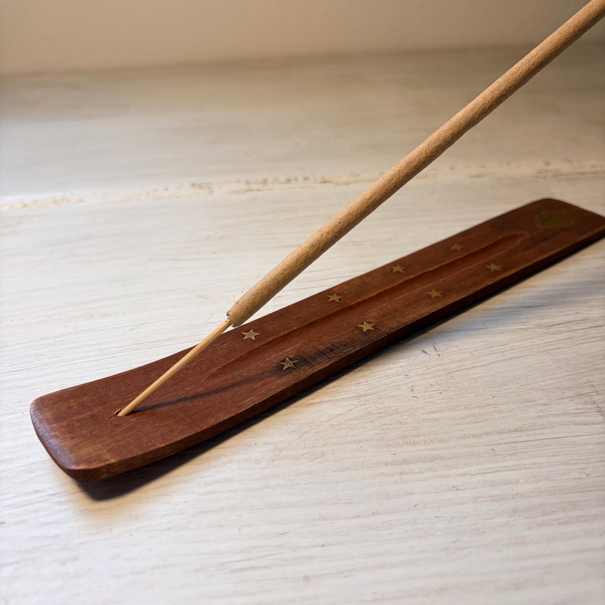 Holz Räucherstäbchenhalter für dicke Stäbchen