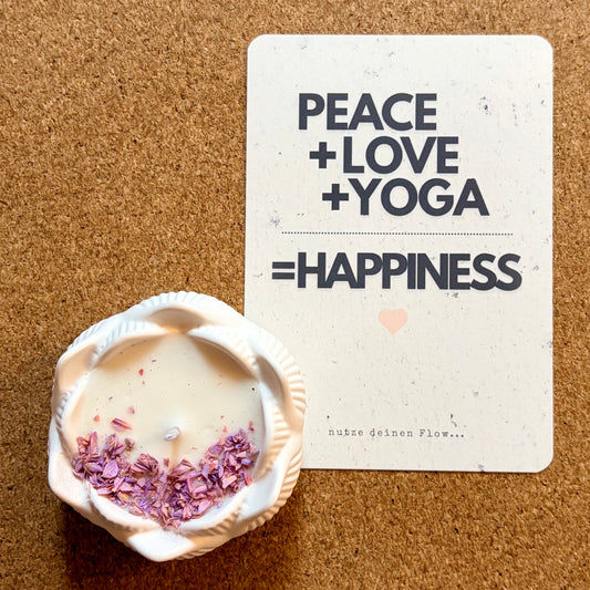 Selfcare-Set Lotuskerze aus Keramik mit Postkarte Naturpapier Peace und Love