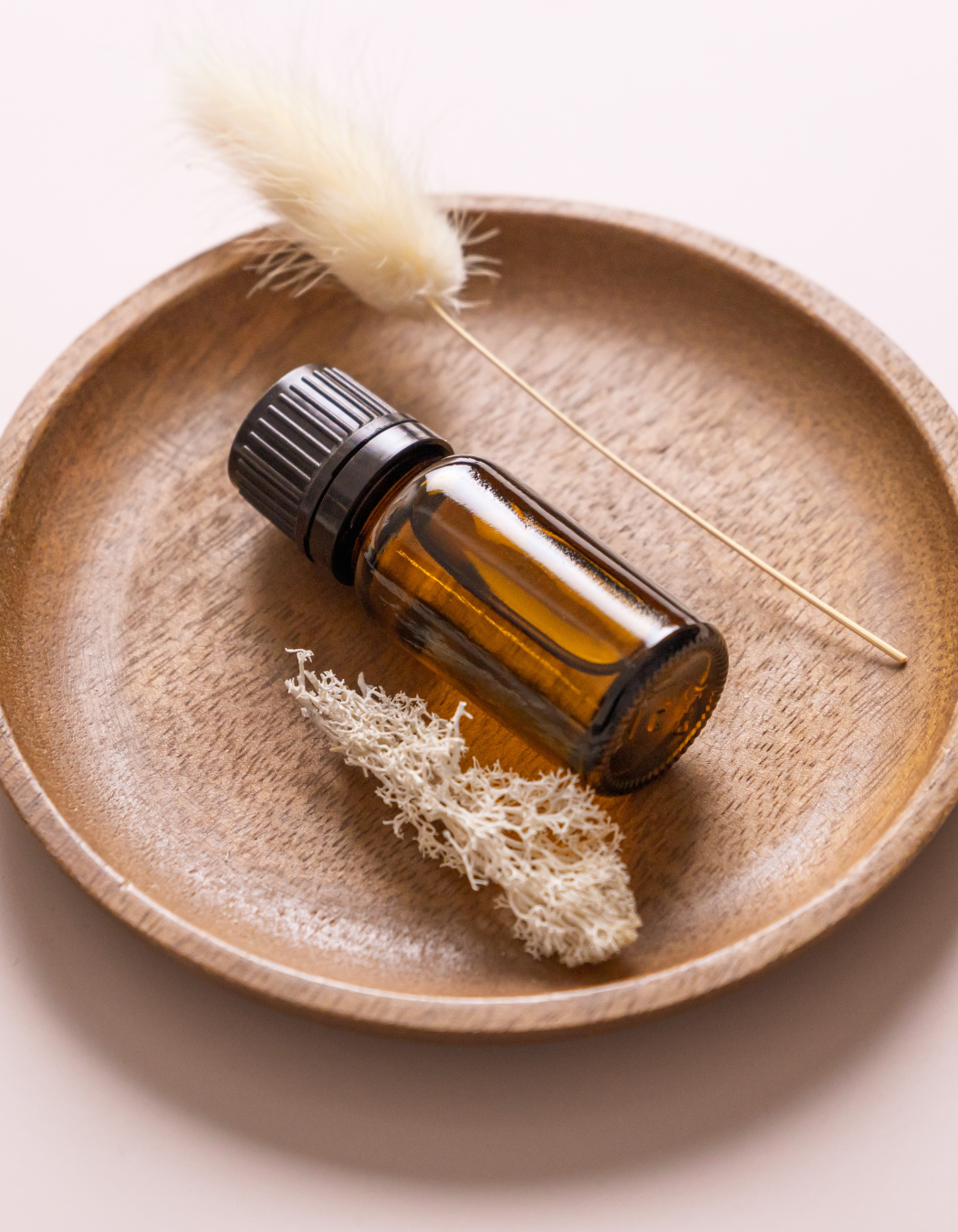 Ätherisches Öl als natürlicher Begleiter für Yoga, Rituale und Selfcare